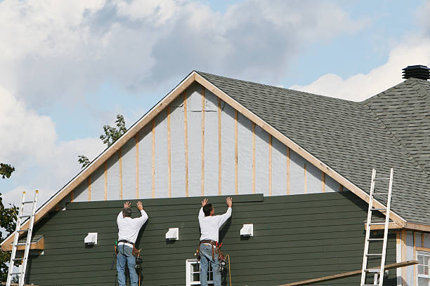 Professional Siding Installation technician working in Mount Morris, IL